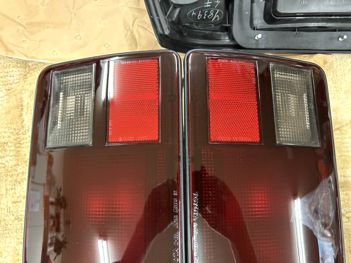 デッドストック トヨタ 純正 スプリンター トレノ AE86 前期 テールライト テールランプ 旧車 昭和 カローラ レビン_画像6