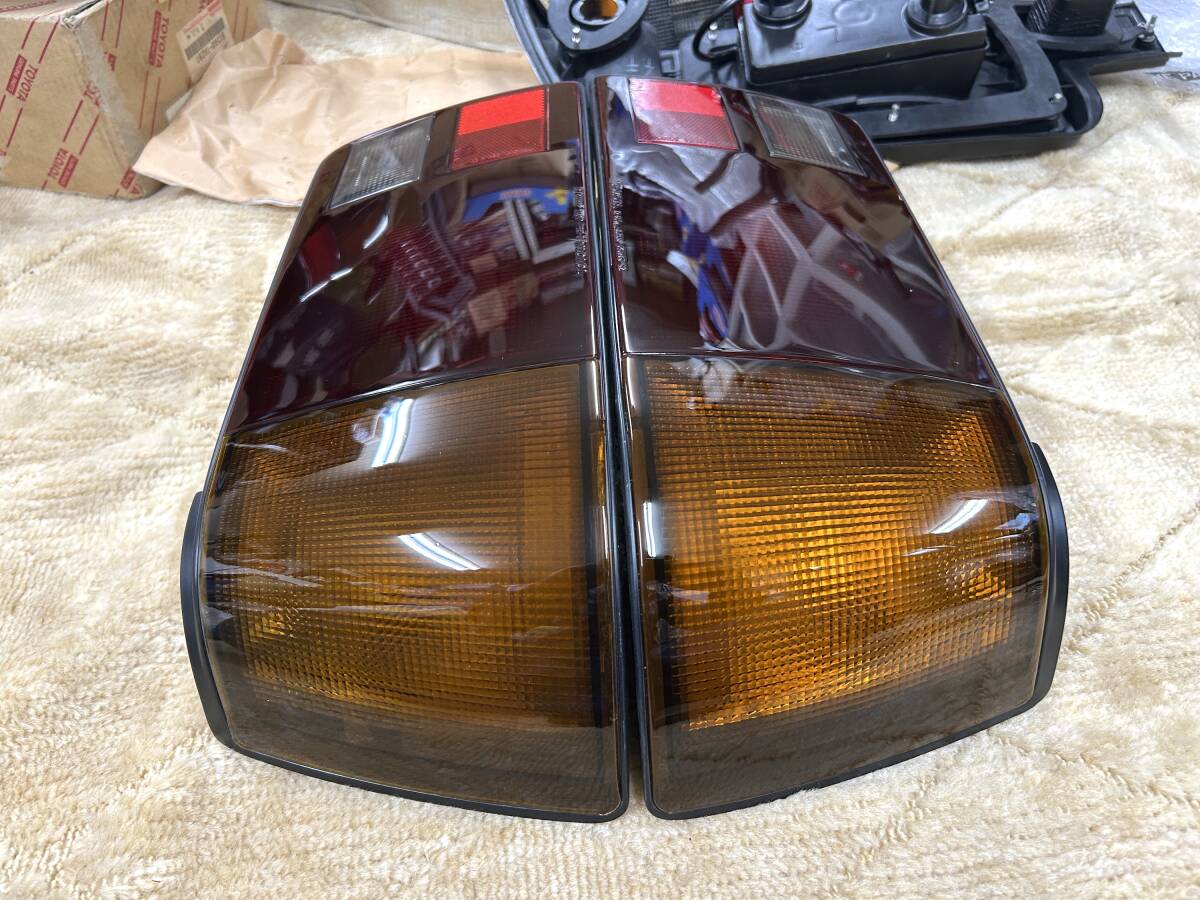 デッドストック トヨタ 純正 スプリンター トレノ AE86 前期 テールライト テールランプ 旧車 昭和 カローラ レビン_画像4