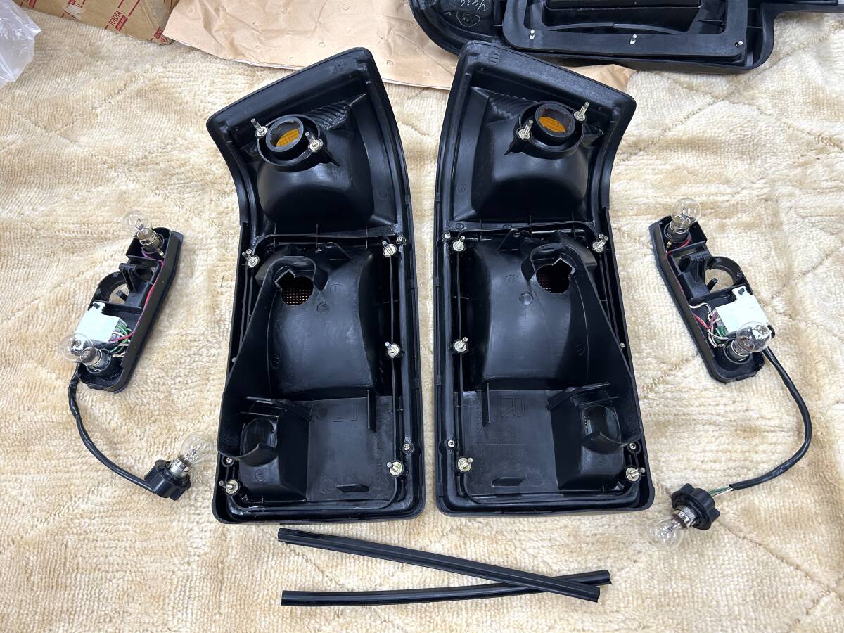 デッドストック トヨタ 純正 スプリンター トレノ AE86 前期 テールライト テールランプ 旧車 昭和 カローラ レビン_画像7