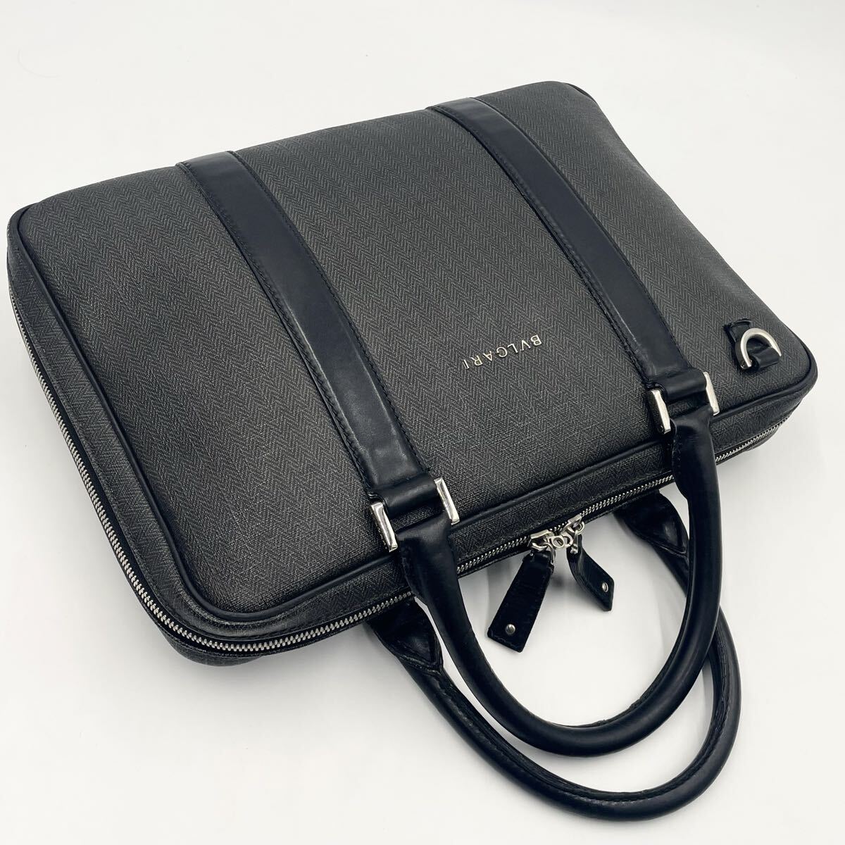 【美品】BVLGARI ブルガリ ウィークエンド ブリーフケース 2way メンズ ビジネスバッグ 書類 ヘリンボーン ショルダーバッグ A4可 通勤_画像4