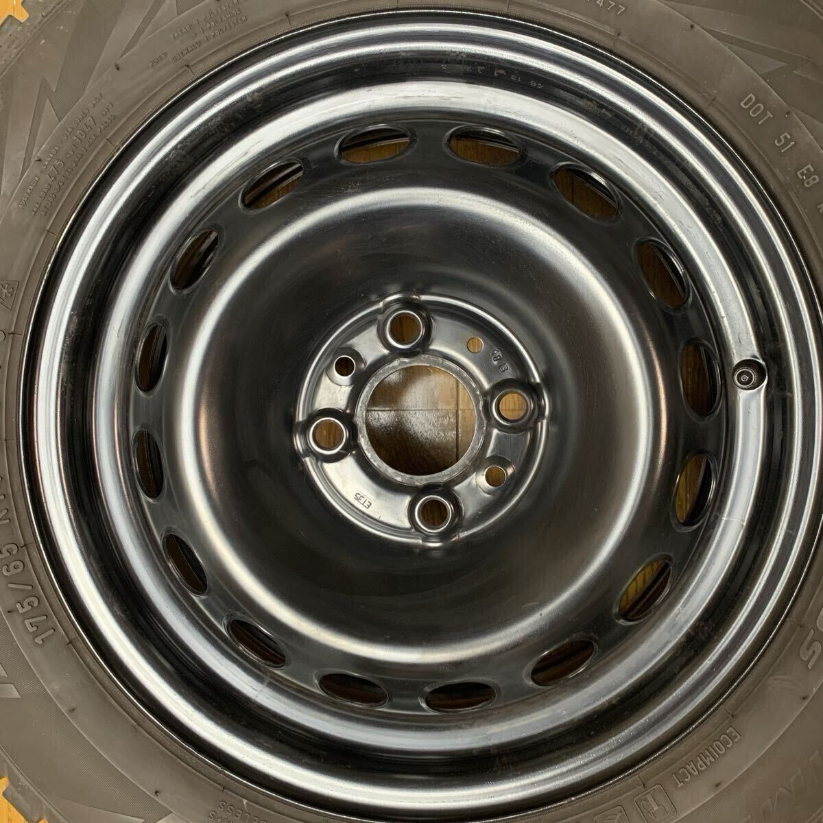 フィアット500 純正 スチールホイール 14インチ スタッドレスタイヤ 175/65R14 PCD98_画像2