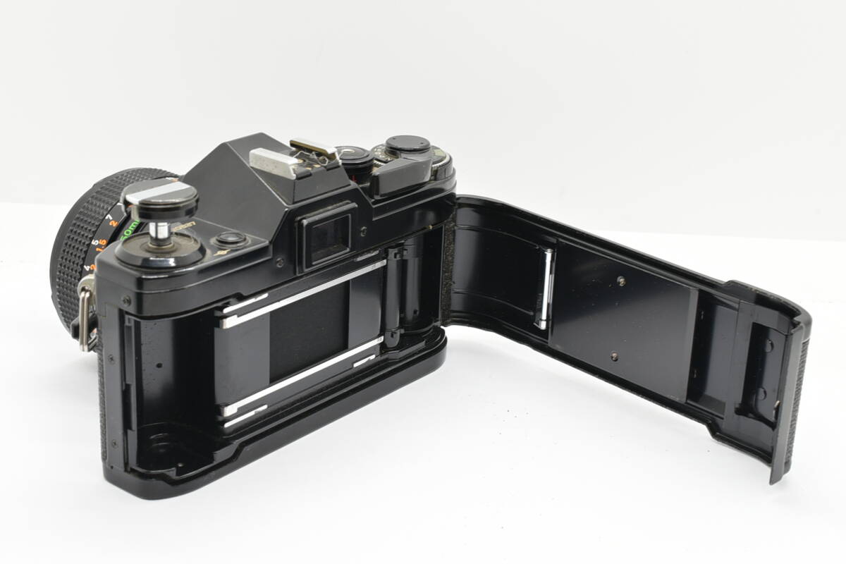 Canon Canon AE-1 Black 35mm Film Camera пленочный фотоаппарат FD 50mm f/1.4 S.S.C Prime Lens ручной диапазон фокусировки линзы TN71919T