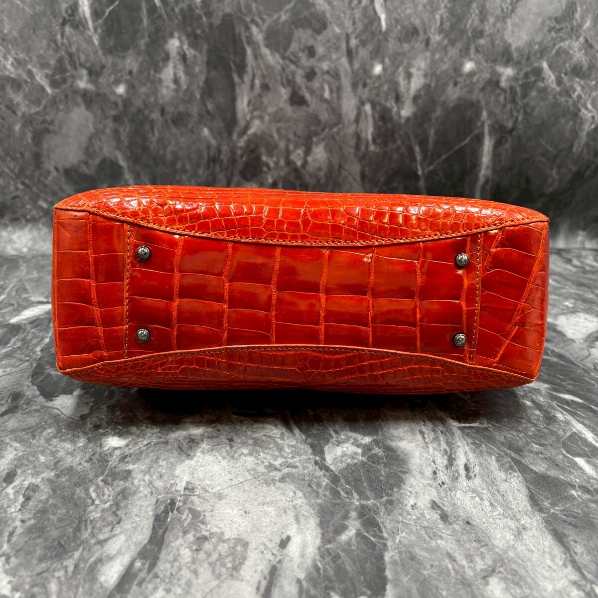 定価45万!!【美品】クロコダイル シャイニングクロコ トートバッグ センター取り ハンドバッグ A4肩掛け リアル ワニ革 エキゾチックレザー_画像4