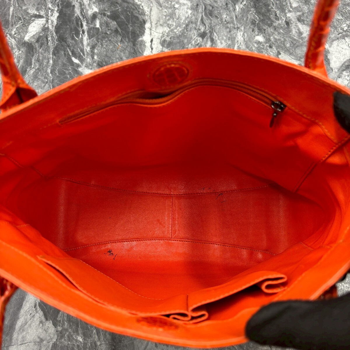 定価45万!!【美品】クロコダイル シャイニングクロコ トートバッグ センター取り ハンドバッグ A4肩掛け リアル ワニ革 エキゾチックレザー_画像9