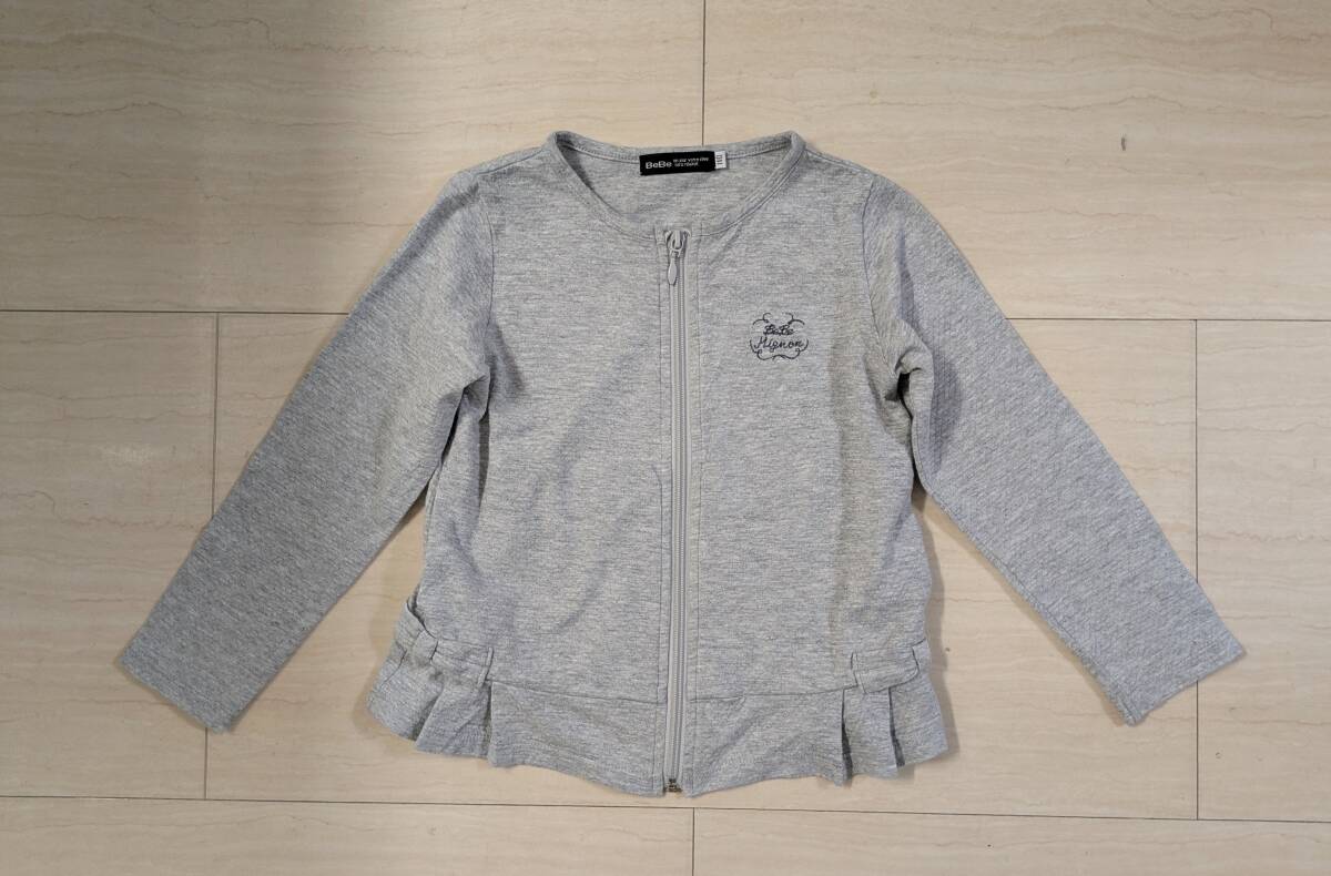 着用少　BeBe　ベベ　カーディガン　サイズ110_画像1