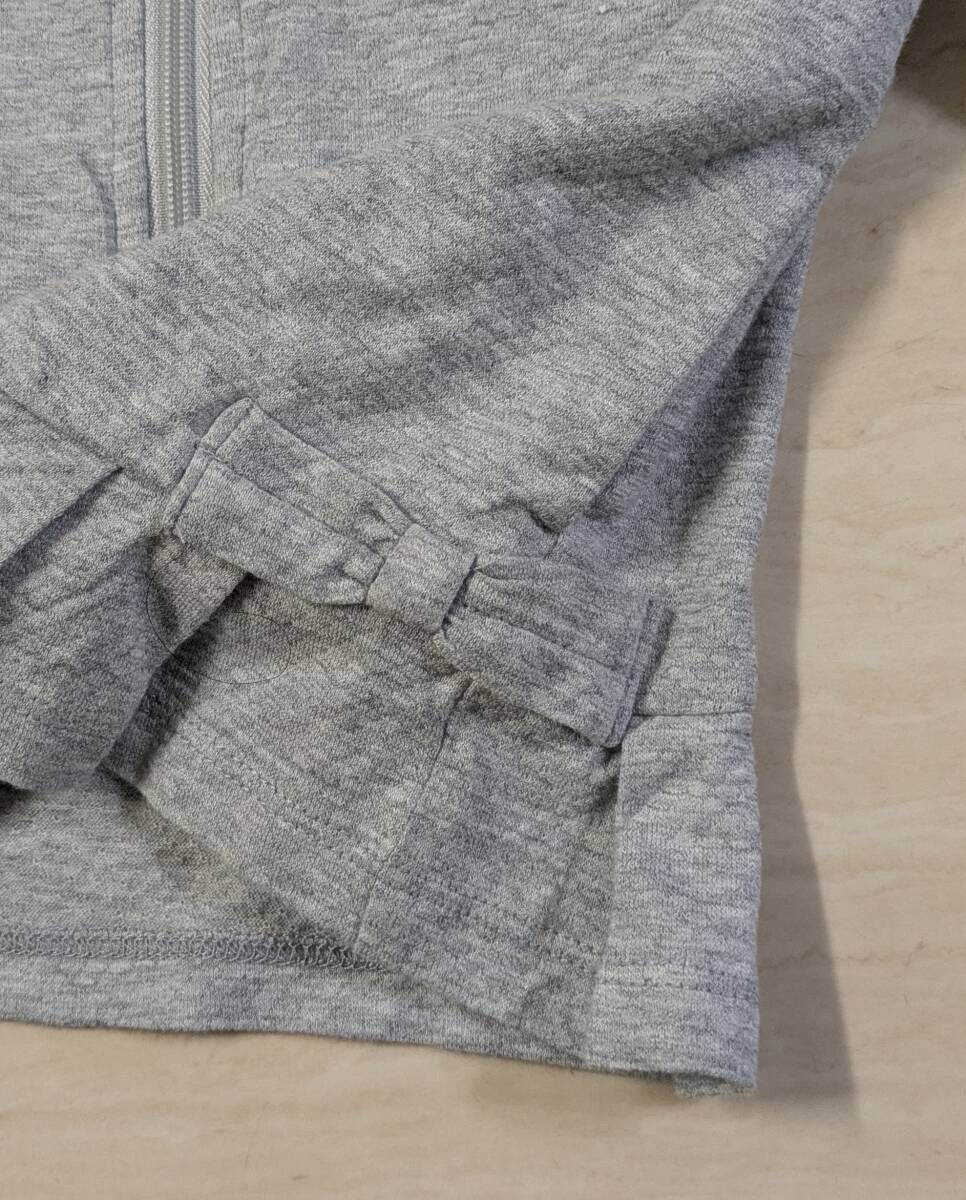 着用少　BeBe　ベベ　カーディガン　サイズ110_画像3