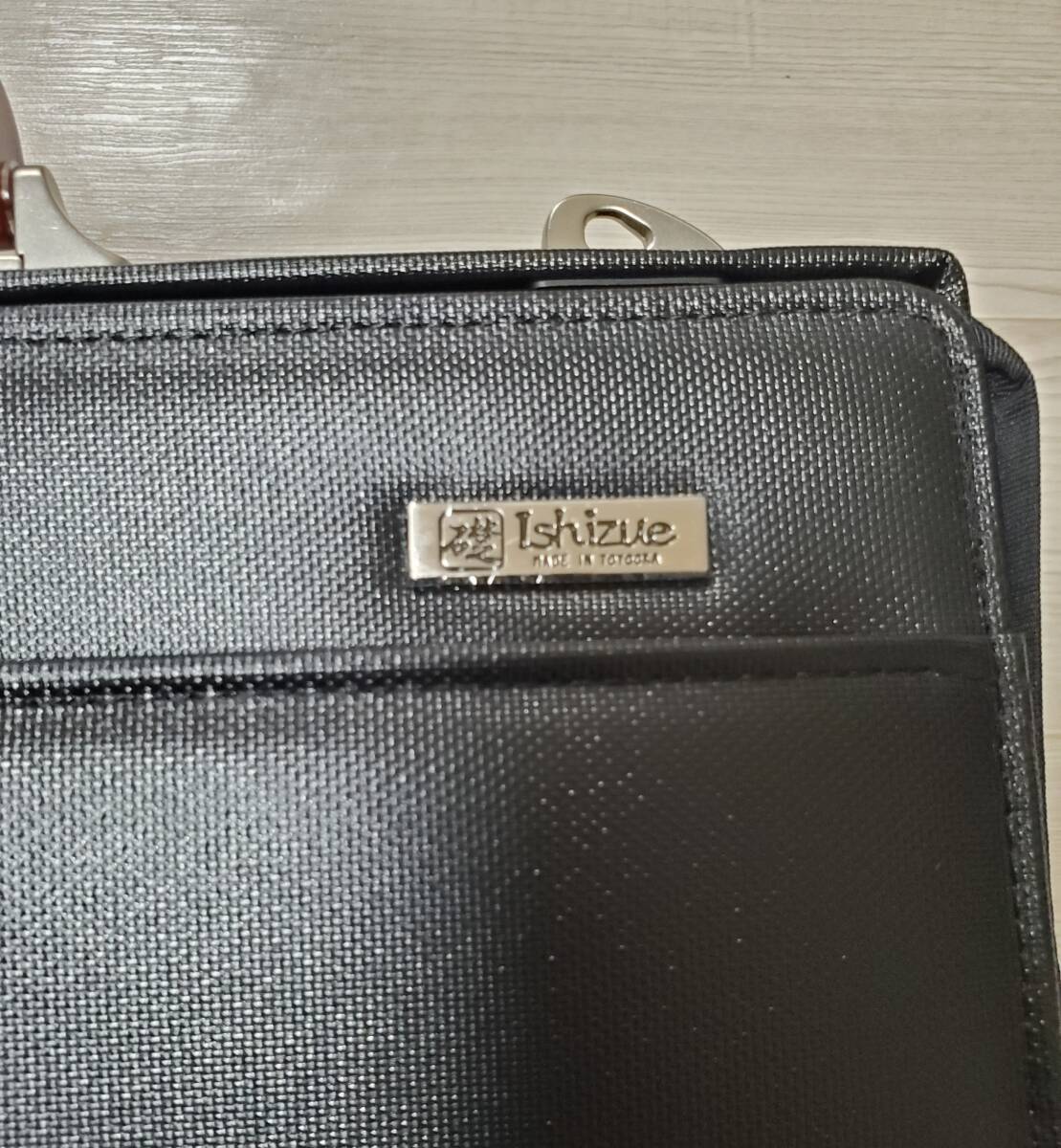 新品 未使用 美品 礎 ishizue ビジネスバッグ ダレスバッグ ブリーフケース メンズ 鞄 大容量 2way A4 豊岡製 日本製 ブラック 黒 木製_画像8