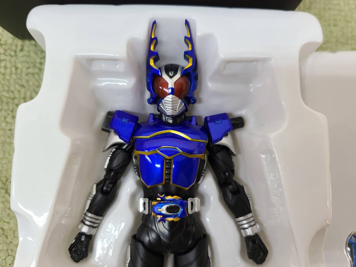 098-Q19) б/у товар S.H.Figuarts ( подлинный . гравюра производства закон ) Kamen Rider ga tuck rider пена фигурка Kamen Rider Kabuto Bandai 