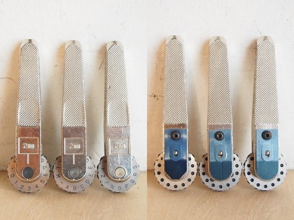 ハイスの刻印 4点&表記プレートセット UCローラーマーク 組み合わせ刻印 英数字 浦谷商事 レトロ アンティーク X49_画像2