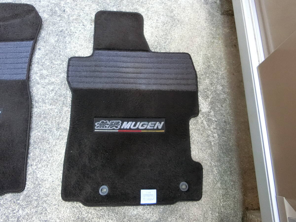 ★☆ホンダ　無限フロアマット ストリーム　RN6/7/8用☆★_画像2