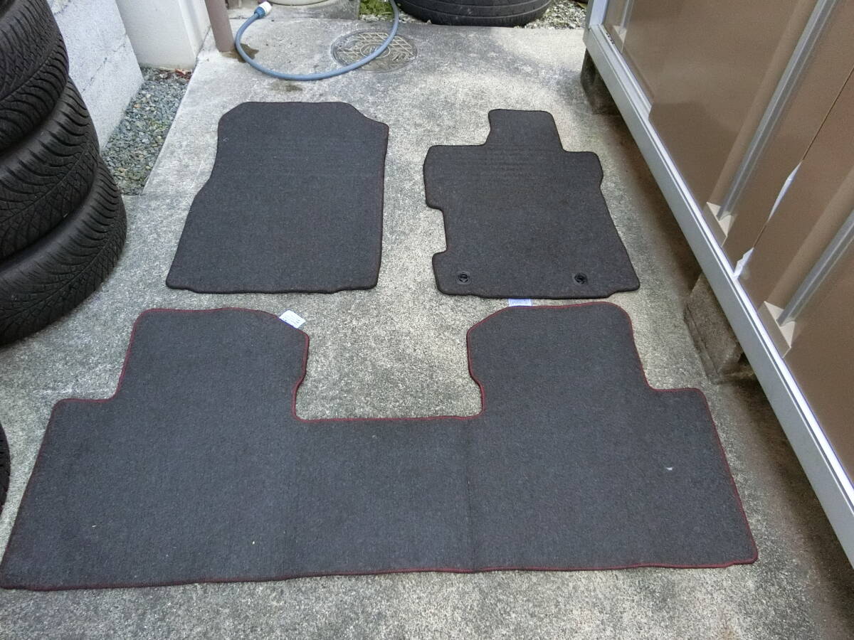 ★☆ホンダ　無限フロアマット ストリーム　RN6/7/8用☆★_画像7