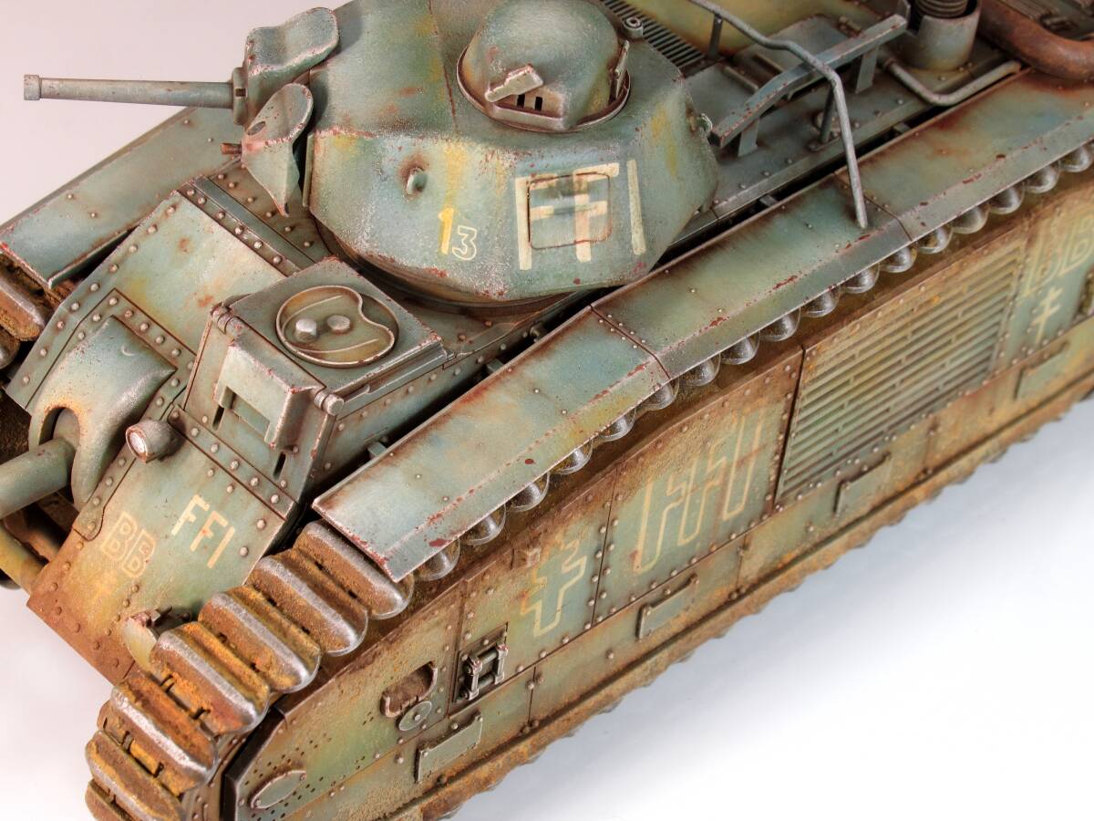 【タミヤ 1/35 Char B1 Bis フランス重戦車 再鹵獲仕様 塗装済完成品 】_画像4