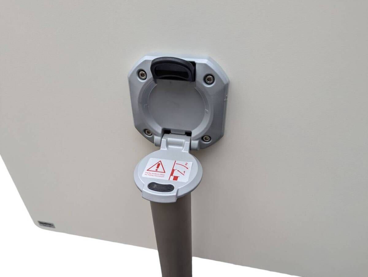 【美品】lapalma ラパルマ セルツ スクエアテーブル W600 D600 H720 ホワイト オフィス 店舗 テーブル ⑥_画像9