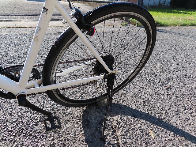 U☆RANPALL 700×33C 6段変速ギア クロスバイク 白 ◎ギア切り替え走行可_画像4