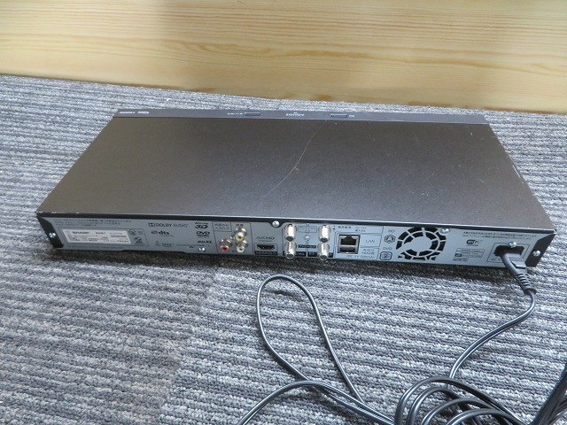 Y☆SHARP シャープ 2B-C10CW1　ブルーレイレコーダー　2020年製　B-CAS付 ◎再生など簡易動作確認済_画像3