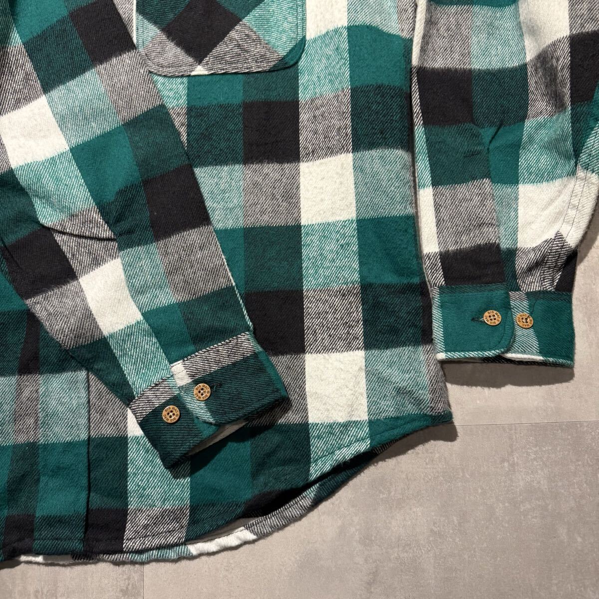 70s 80s bigmac ヘビーネルシャツ　黒　白　緑　L USA製 デッド ネルシャツ_画像6