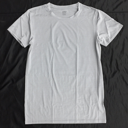 新品同様 ユニクロ エアリズム クルーネックT 半袖 Lサイズ 4点 / マクラカバー M 63×43cm 2点 未使用品 計6点 セット_画像6