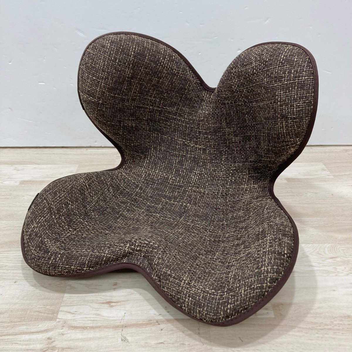 MTG Style スタンダード 骨盤サポートチェア 姿勢矯正クッション ボディメイクシート ディープブラウン BS-ST1917F-DB[C10578]_画像1