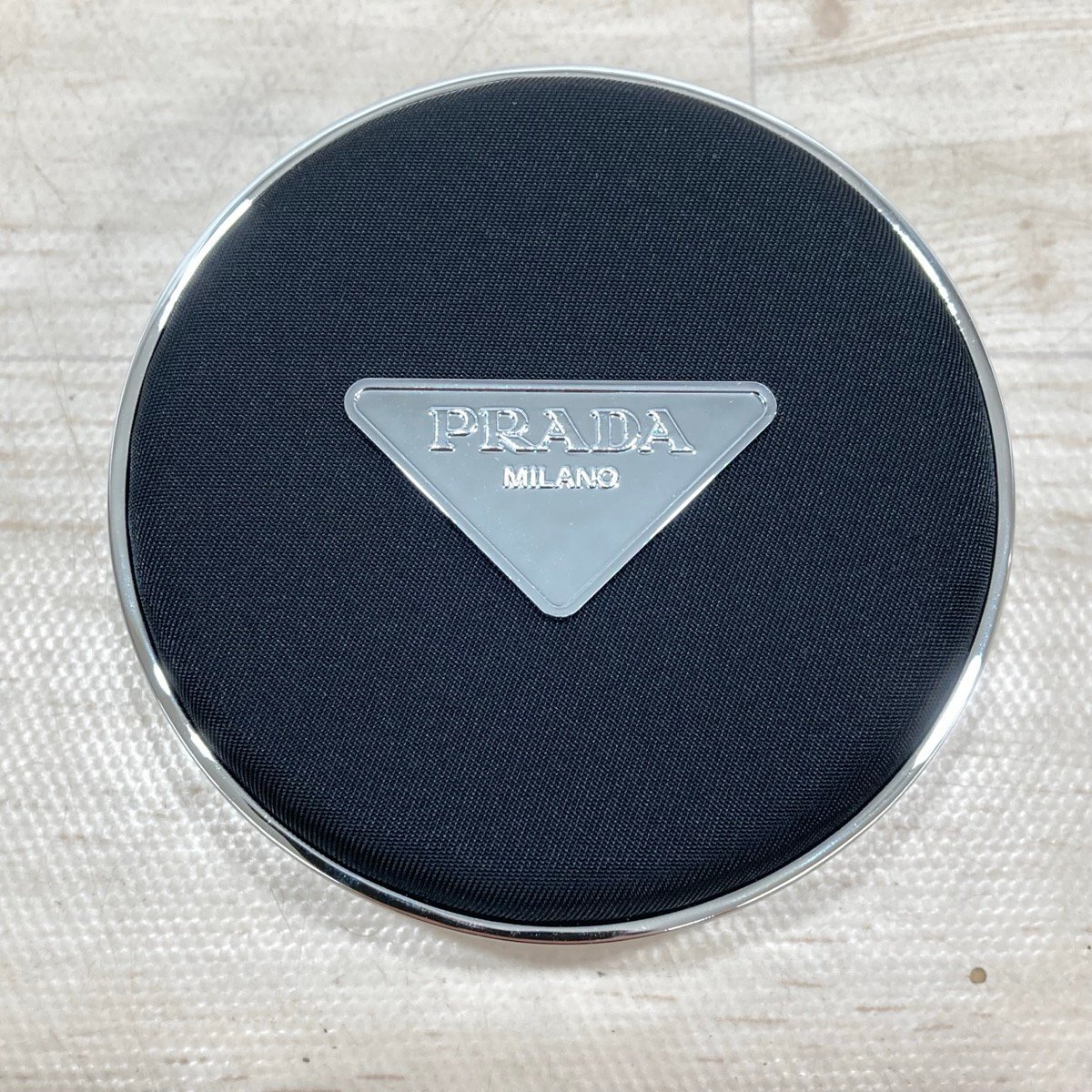  не использовался товар PRADA Prada li vi -ru сетка подушка основа SPF50 PA+++ LN5[D9784]