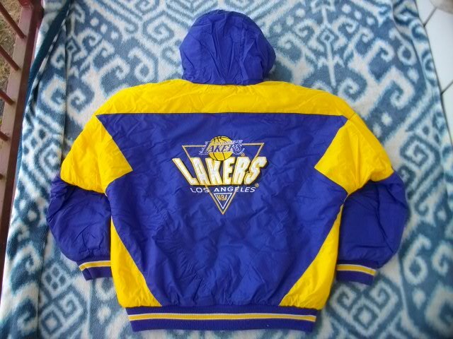 ロサンゼルス レイカーズ 紫ジャンパー 美品 表記M NBA Los Angeles Lakers レーカーズ レイカース_画像1