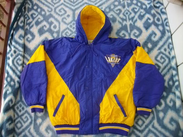 ロサンゼルス レイカーズ 紫ジャンパー 美品 表記M NBA Los Angeles Lakers レーカーズ レイカース_画像4
