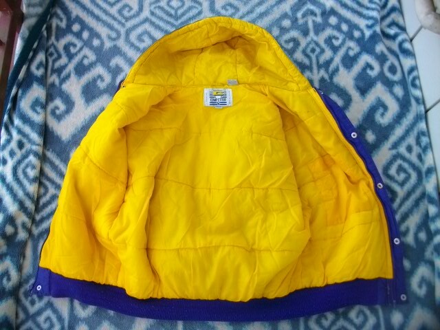 ロサンゼルス レイカーズ 紫ジャンパー 美品 表記M NBA Los Angeles Lakers レーカーズ レイカース_画像6