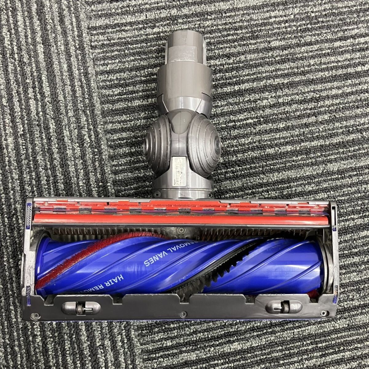 X010-U13-4790 Dyson ダイソン V8 コードレスクリーナー SV37 掃除機 通電確認済み FF_画像5