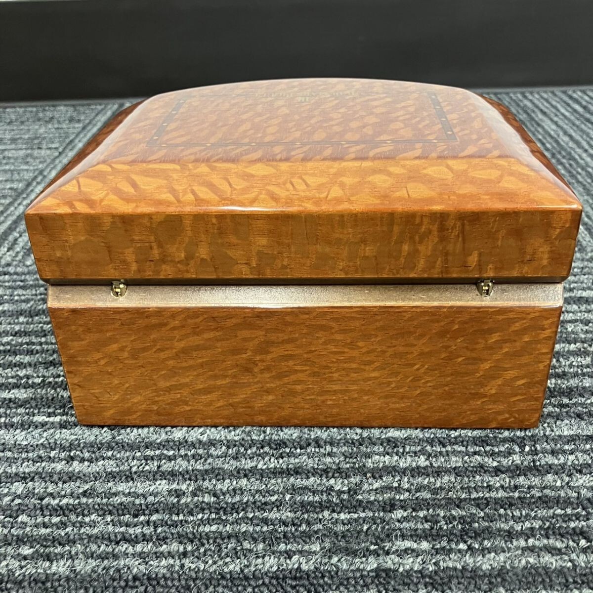 Y311-U13-4828 AUDEMARS PIGUET オーデマ・ピゲ 腕時計ケース 79351BC WOOD BOX 箱付き ケースのみ FA_画像9