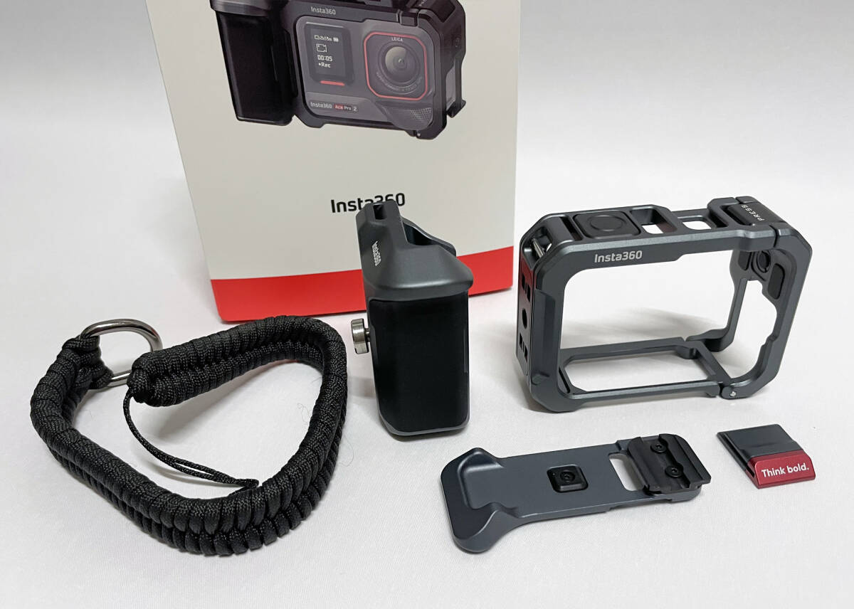 Insta 360 Xplorer Grip Kit_画像1