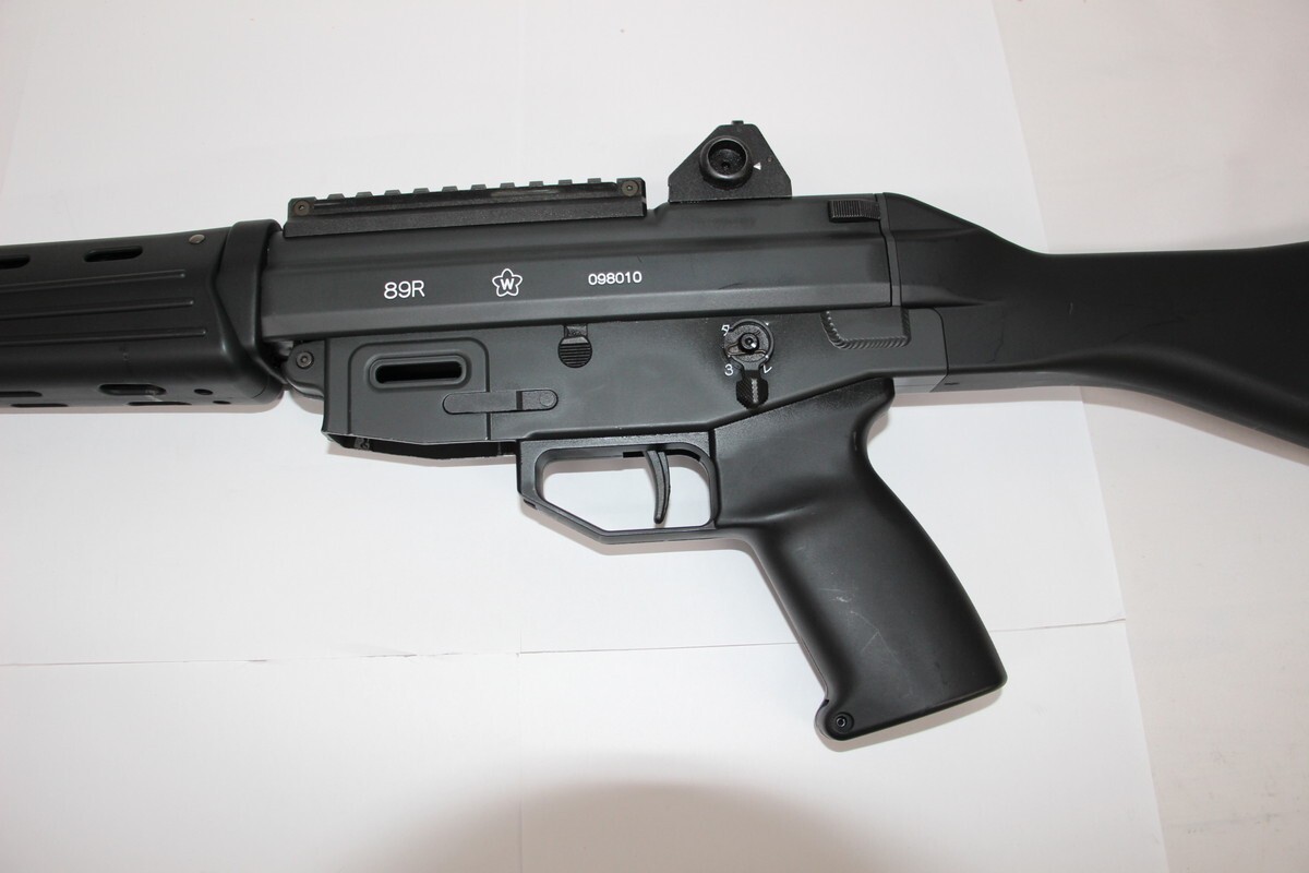 071 k5737 動作品 東京マルイ ガスブローバック 89式5.56mm小銃〈固定銃床型〉_画像5