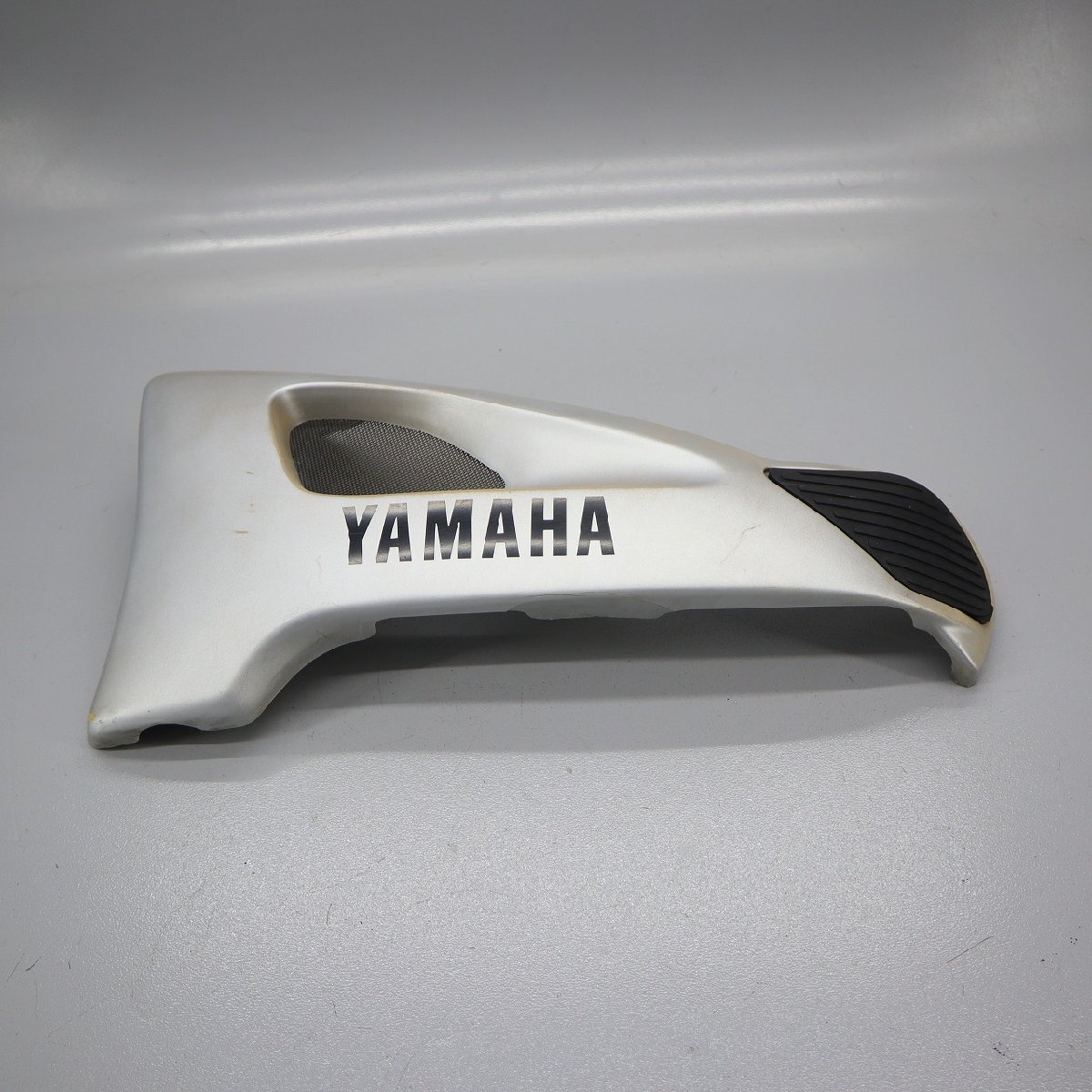 ヤマハ ZEAL ジール 純正 シュラウド ラジエター サイドカバー カウル　251010BD0530_画像2