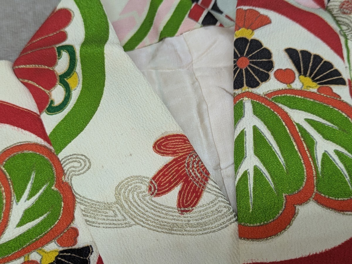 汚れあり！ 女児 着物 4点まとめ売り 和装 和服 和柄 レトロ柄 花柄 鞠 波 松 鶴 アンティーク 肩上げ腰上げ済みあり 子供着物 リメイク_画像8