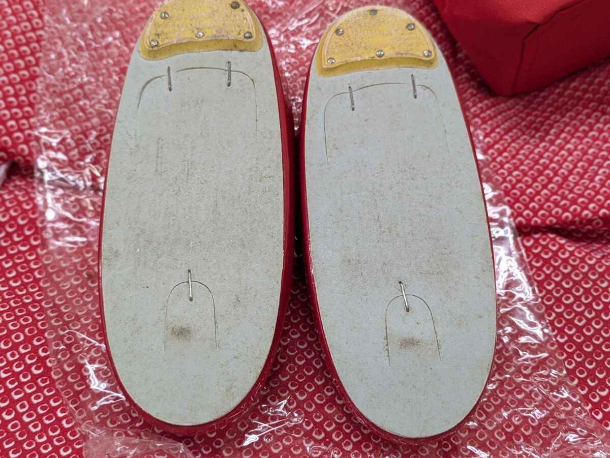 七五三 女の子 セット 三歳用 着物 被布 足袋 草履(18.5cm) 鞄 赤色 和柄 レトロ柄 鹿の子柄 和装 和服 和装小物 コレクション 奈良発_画像6