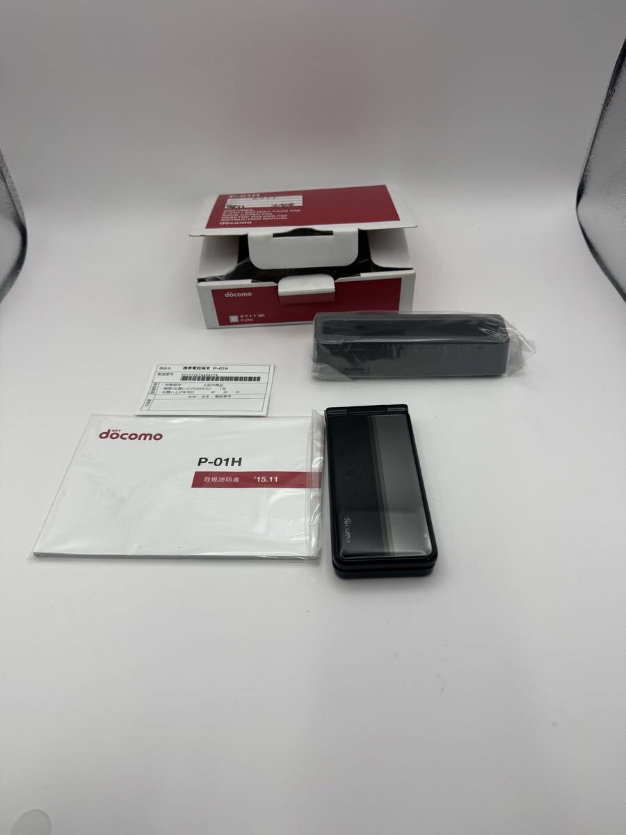 docomo ドコモ P-01F　Panasonic パナソニック 携帯電話 ガラケー ブラック 箱付き　動作未確認　ジャンク_画像1