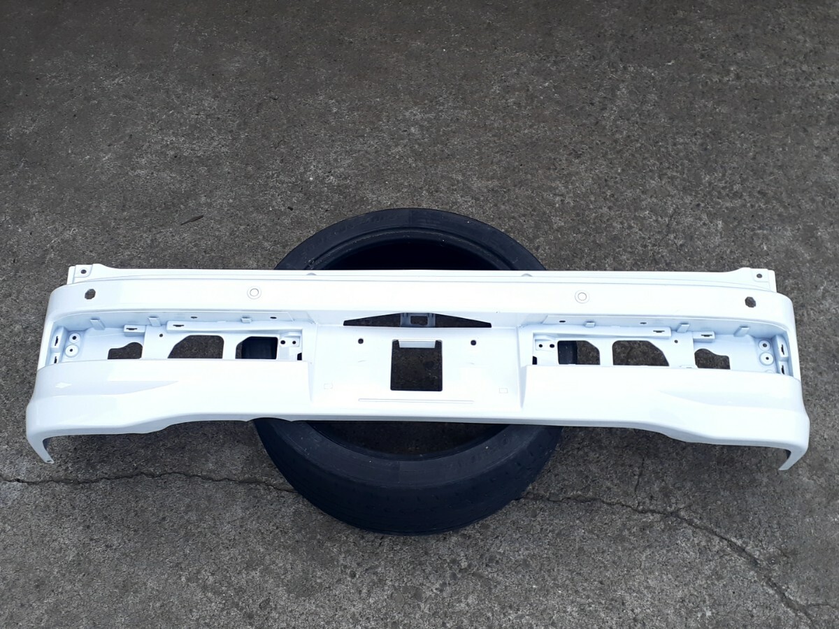 DR17W クリッパーリオ リアバンパー 凹み有り Z7T パールホワイト ソナー穴有り NV100 スズキ DA17W エブリィ 71811 50T5 日産 85022-4A01A_画像1