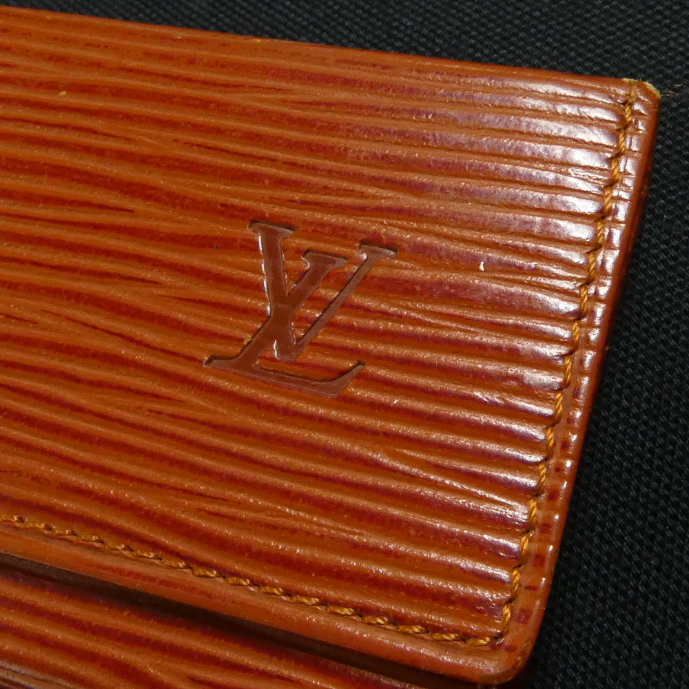 LOUIS VUITTON ルイヴィトン エピ 4連 キーケース 小物 アクセサリ カギ LV 収納 _画像6