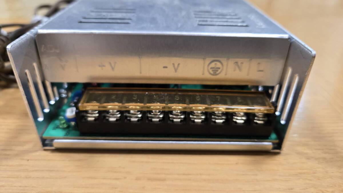 リニアにいかが？スイッチング安定化電源機 meishile製？ S-600-12 AC110/220V→DC12V（50A）_画像2