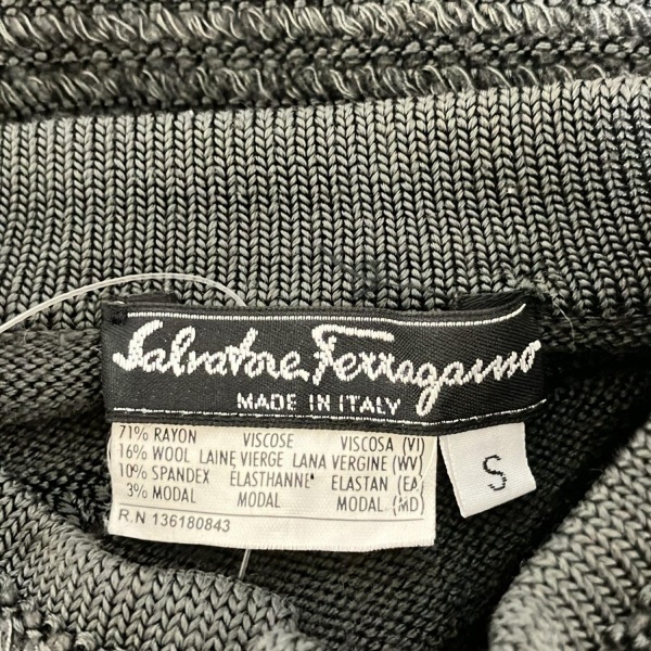  Salvatore Ferragamo FERRAGAMO/SalvatoreFerragamo свитер с длинным рукавом / вязаный размер S - темно-серый женский Zip выше tops 