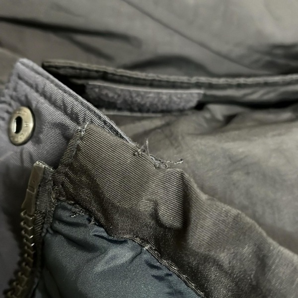 コロンビア columbia ダウンジャケット サイズL - ダークグレー メンズ 長袖/ジップアップ/冬 美品 ジャケット_画像10