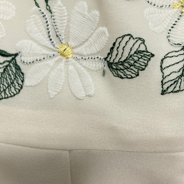 ローズティアラ Rose Tiara サイズ42 L アイボリー×白×グリーン レディース 半袖/刺繍/フラワー 美品 ワンピース_画像6