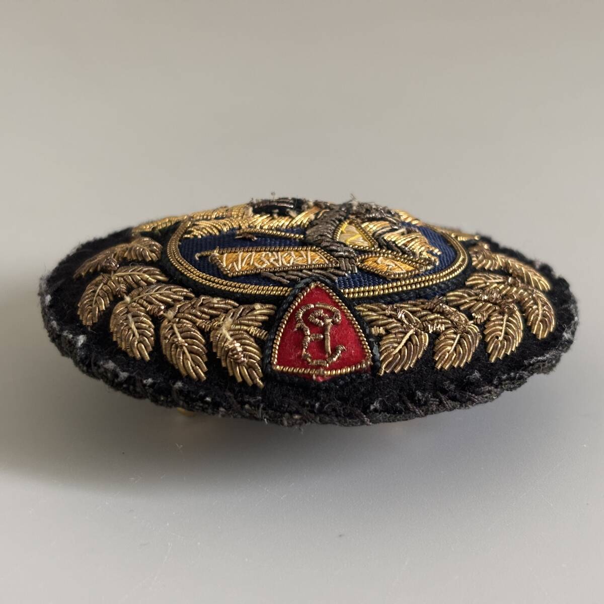 希少 BURBERRYS バーバリー 刺繍 エンブレム ピンブローチ バッチ ワッペン エクストリアンナイト 馬上の騎士 旧ロゴ ヴィンテージ vintage_画像4