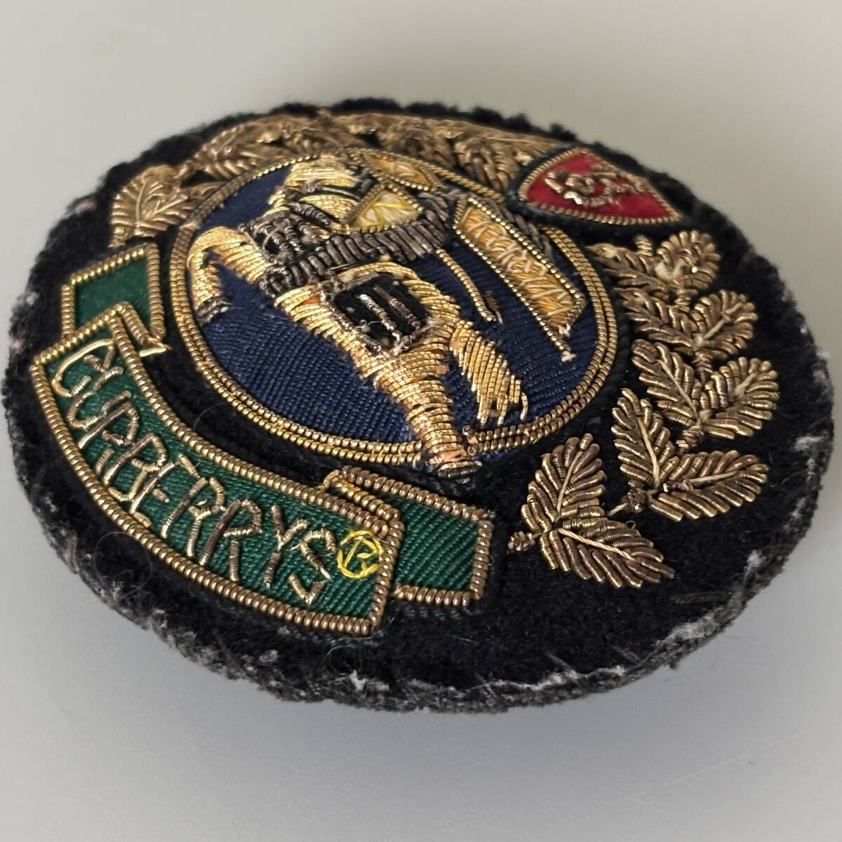 希少 BURBERRYS バーバリー 刺繍 エンブレム ピンブローチ バッチ ワッペン エクストリアンナイト 馬上の騎士 旧ロゴ ヴィンテージ vintage_画像10