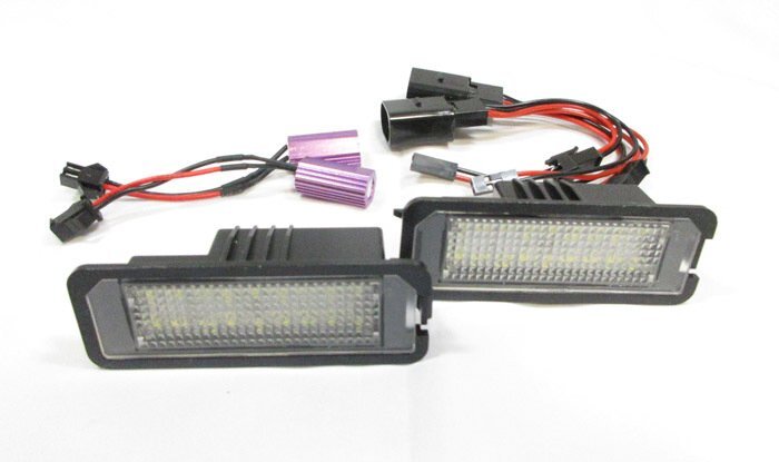 【球切れ警告二重対策品】 VW　フォルクスワーゲン　ポロ（00～09）　LED 18発ｘ2　ナンバー灯　ライセンス灯　専用設計_画像1
