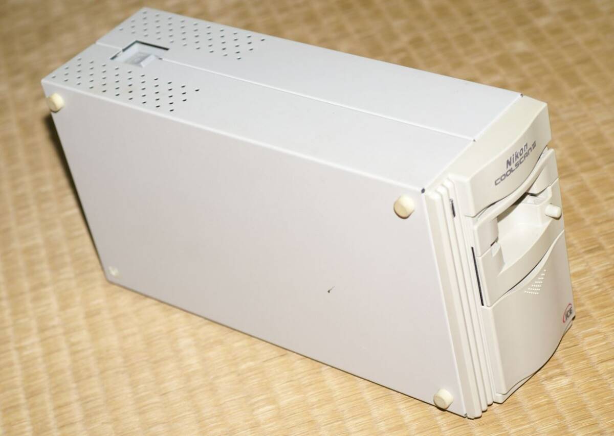 ニコン（Nikon）COOL SCAN 3（LS-30） スライドフィルム用キャリー（MA-20）付き_画像2