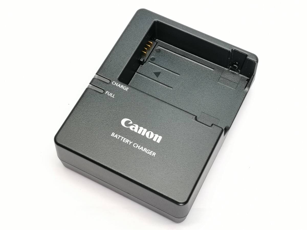 純正 充電器 Canon LC-E8 バッテリー LP-E8 (バッテリー２個)_画像2