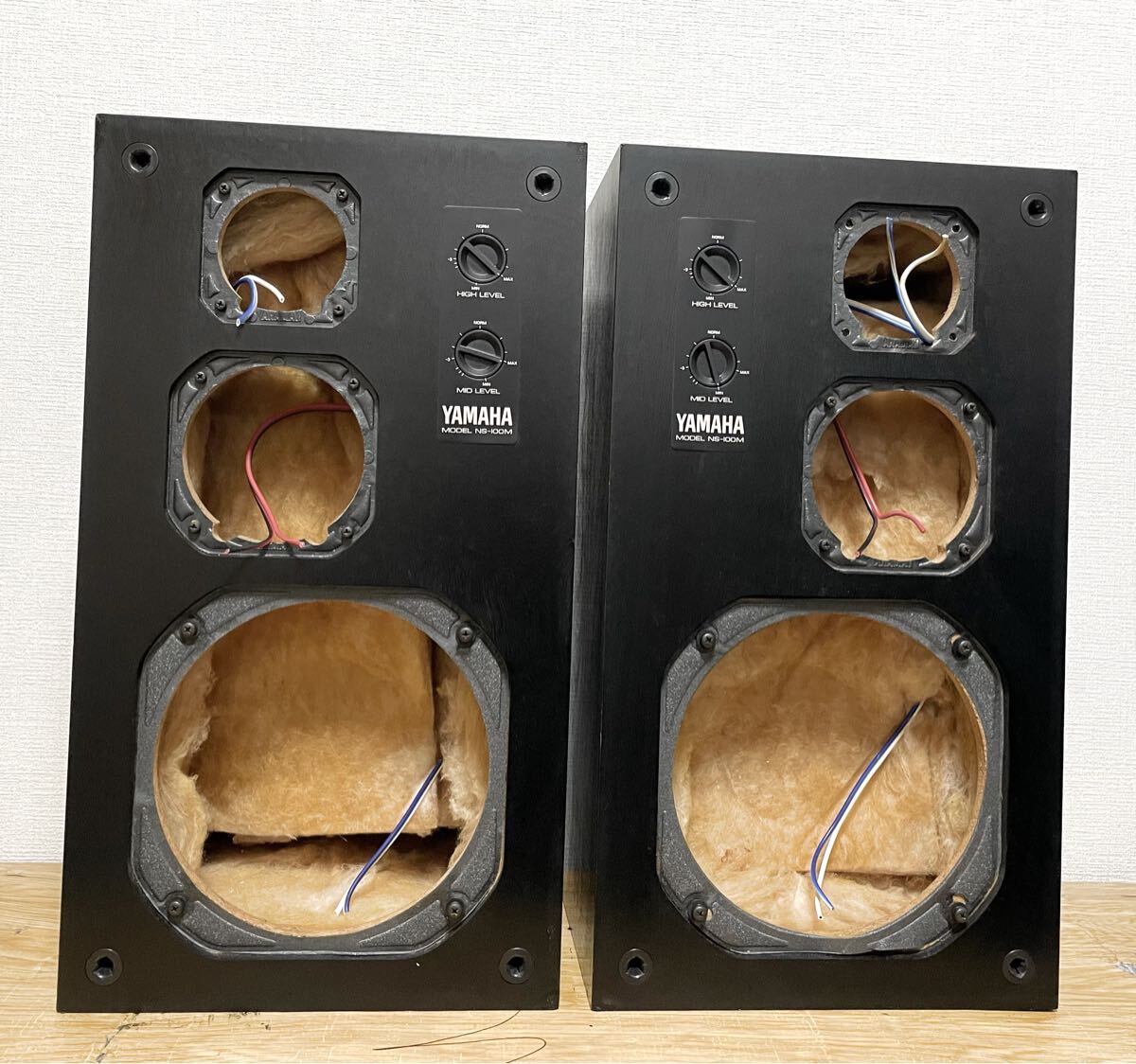YAMAHA ヤマハ NS-100M エンクロージャー + スピーカー・ターミナル + アッテネーター　ペア 。_画像4