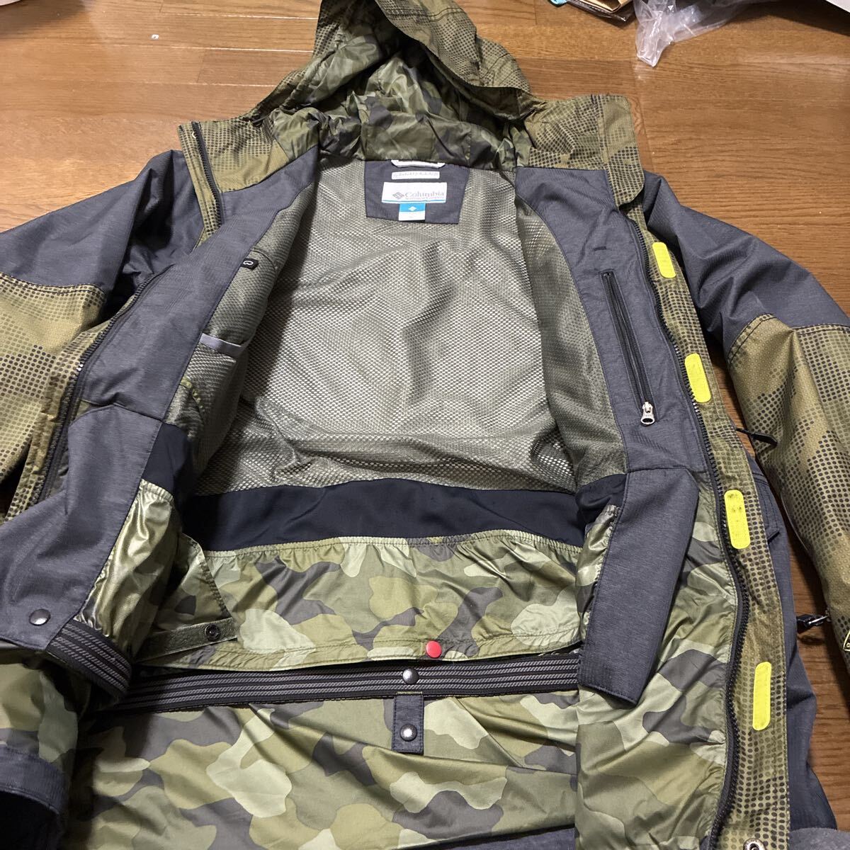 コロンビア　スノーボード　EXTREME POINT JACKET XL 身幅60 着丈80 迷彩_画像7