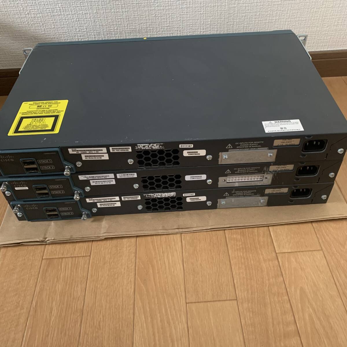 [3台セット] Cisco シスコ Catalyst WS-C2960S-48TS-L スイッチ ACアダプター 3個 初期化済み 動作確認済み_画像2