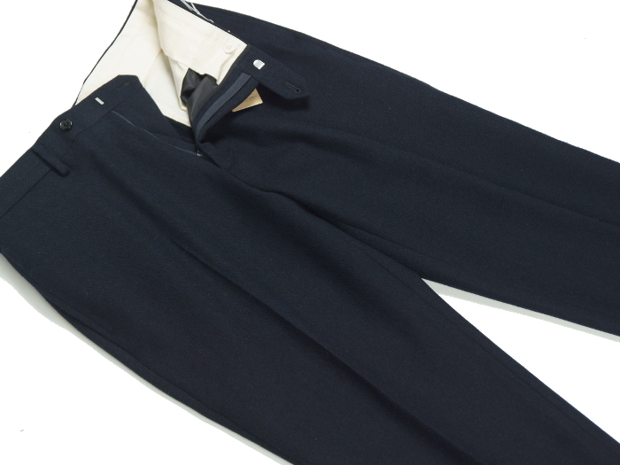 【新品・秋冬】定価2.53万 J.PRESS Jプレス《オン・オフ兼用》ジャパンツイード ホームスパン スラックスパンツ 82 濃紺 ノータック_画像2