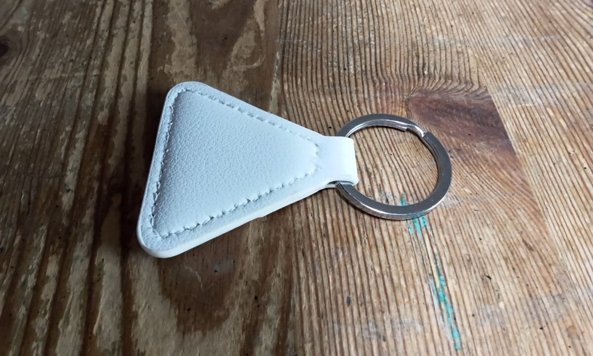 アルファロメオ　クワドロフォリオ　レザー　キーホルダー　大人気　ようやく入荷_画像3